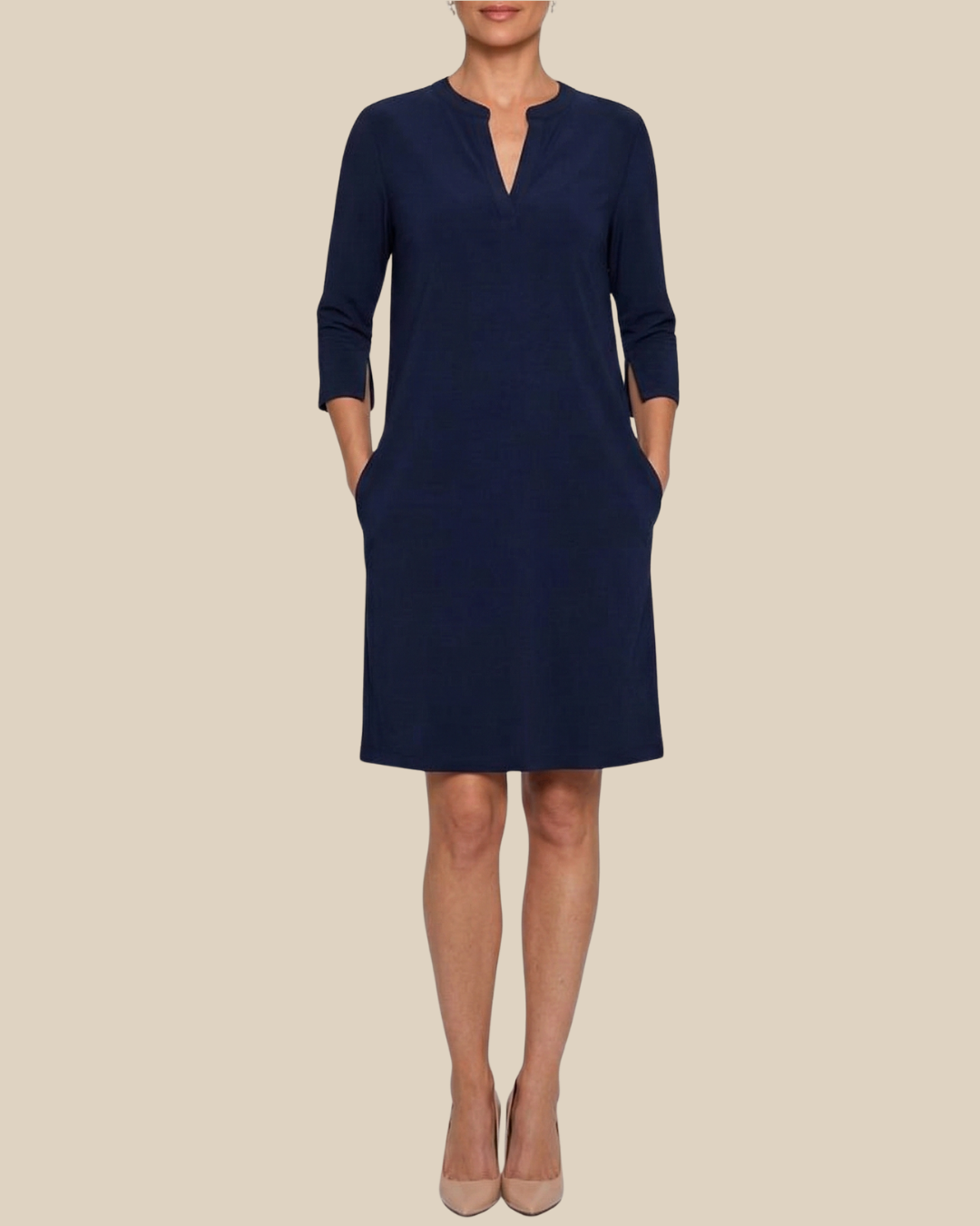 Alexandra | Minimalistisches Shift-Kleid mit V-Ausschnitt