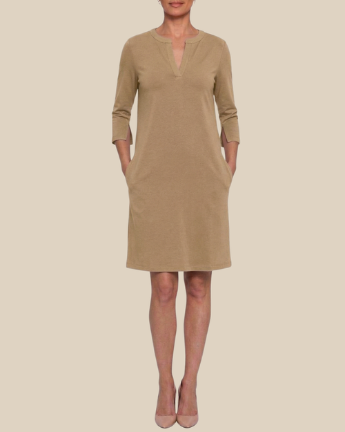 Alexandra | Minimalistisches Shift-Kleid mit V-Ausschnitt
