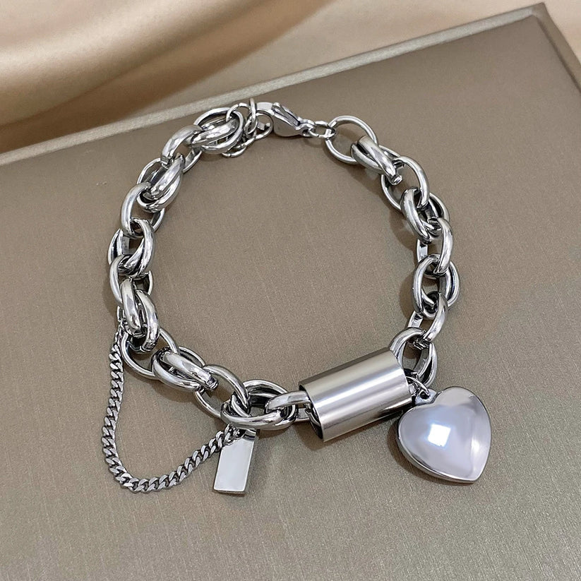 Goldenes Herz-Charm-Armband