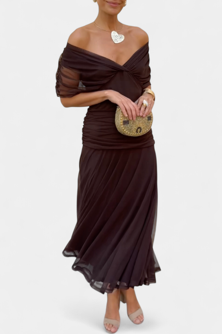 Helena | Plissiertes Maxikleid mit Taillenbetonung