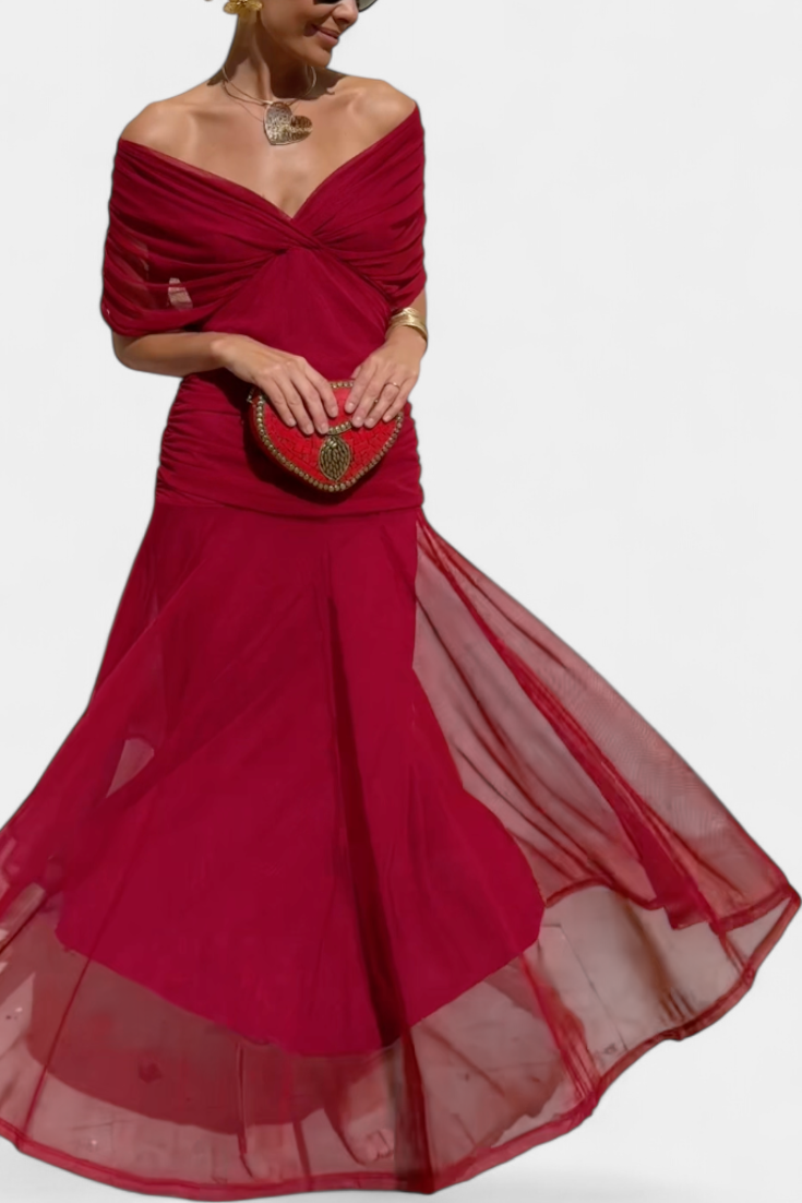 Helena | Plissiertes Maxikleid mit Taillenbetonung