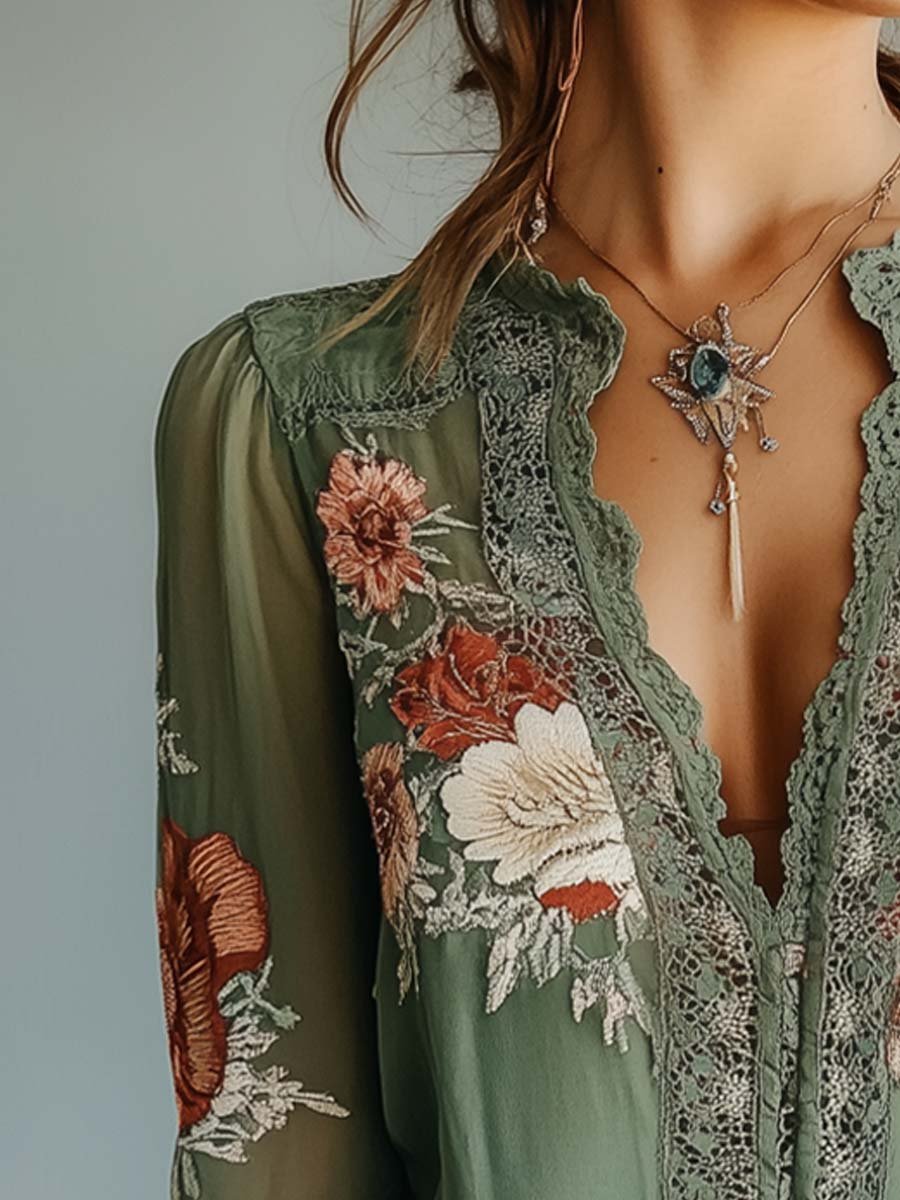 Flora | Geblümte Bluse mit Spitzenbesatz